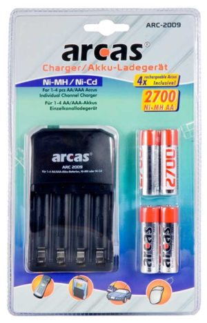 Chargeur Arcas pour 4 accus AA / AAA avec 4 accus AA 2700mAh
